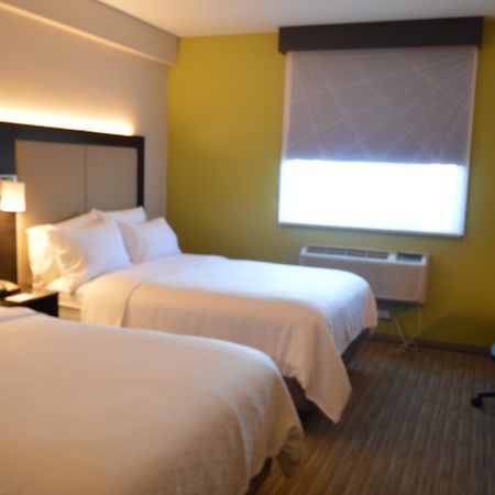 Holiday Inn Express Maspeth By Ihg New York Dış mekan fotoğraf