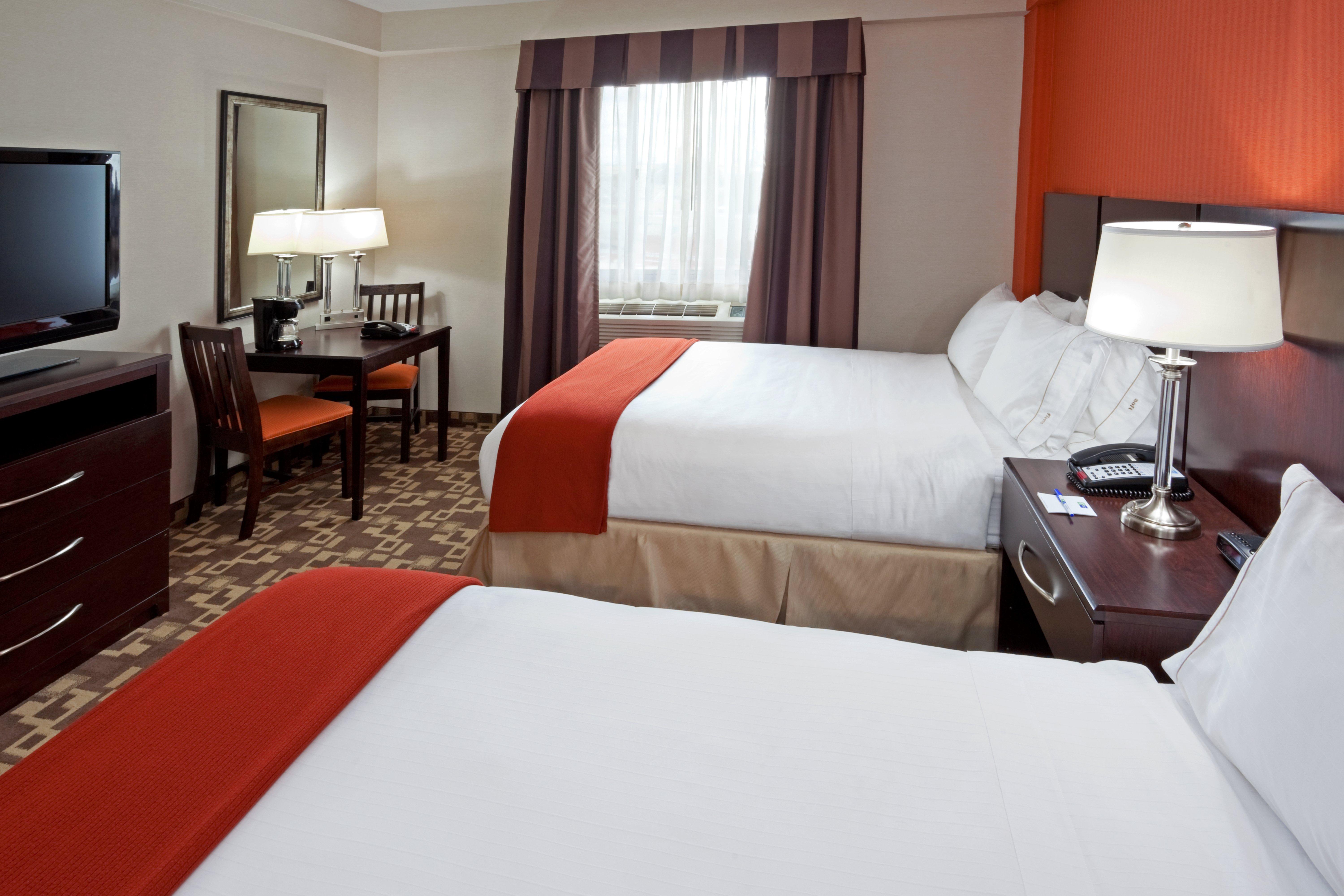 Holiday Inn Express Maspeth By Ihg New York Dış mekan fotoğraf