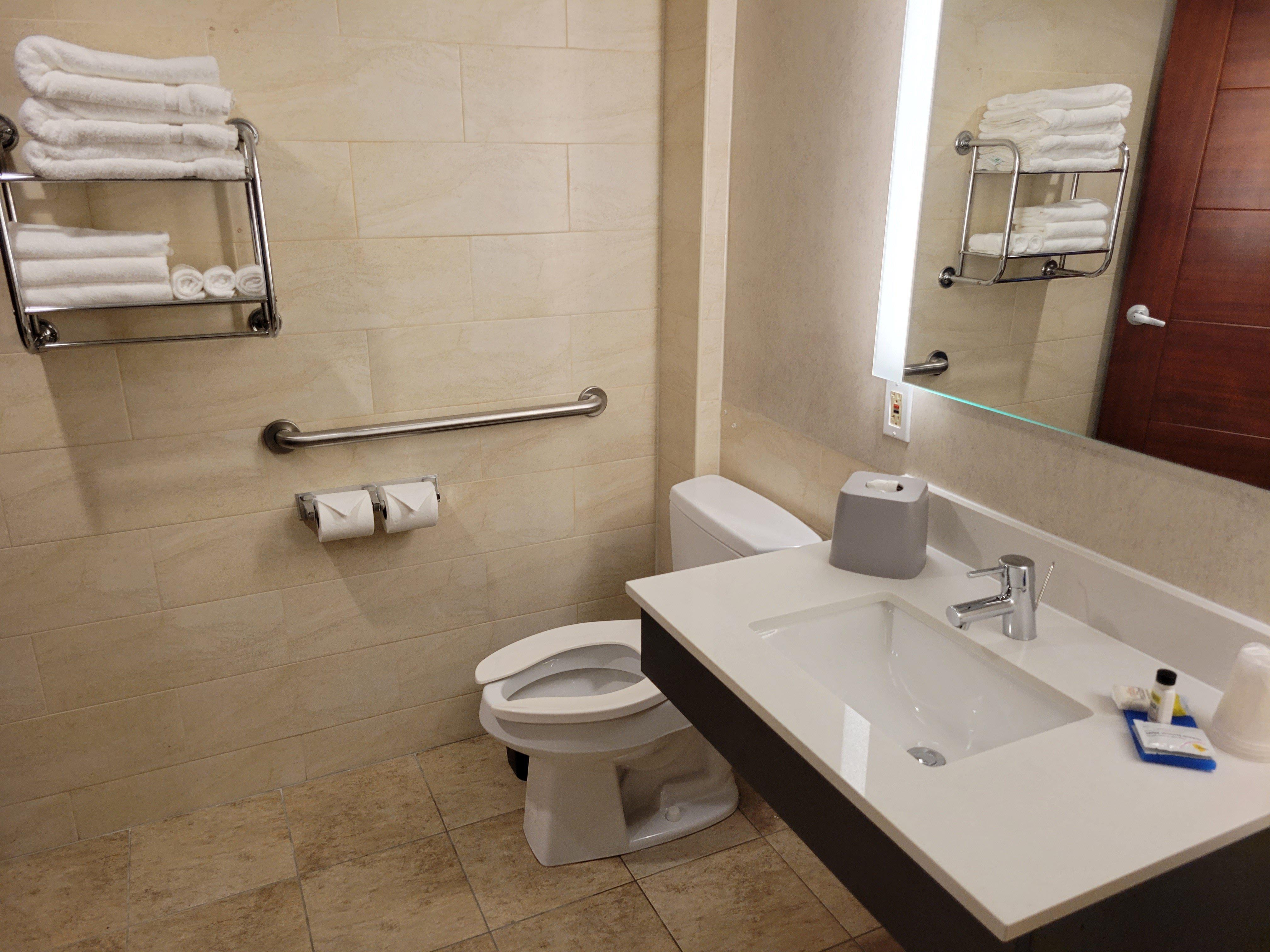 Holiday Inn Express Maspeth By Ihg New York Dış mekan fotoğraf