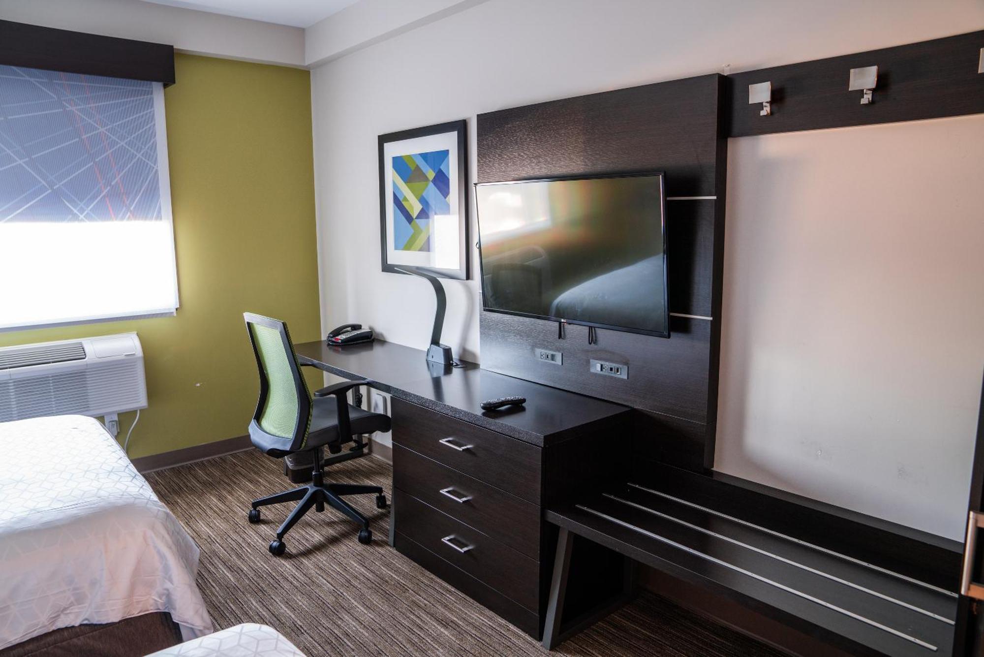Holiday Inn Express Maspeth By Ihg New York Dış mekan fotoğraf
